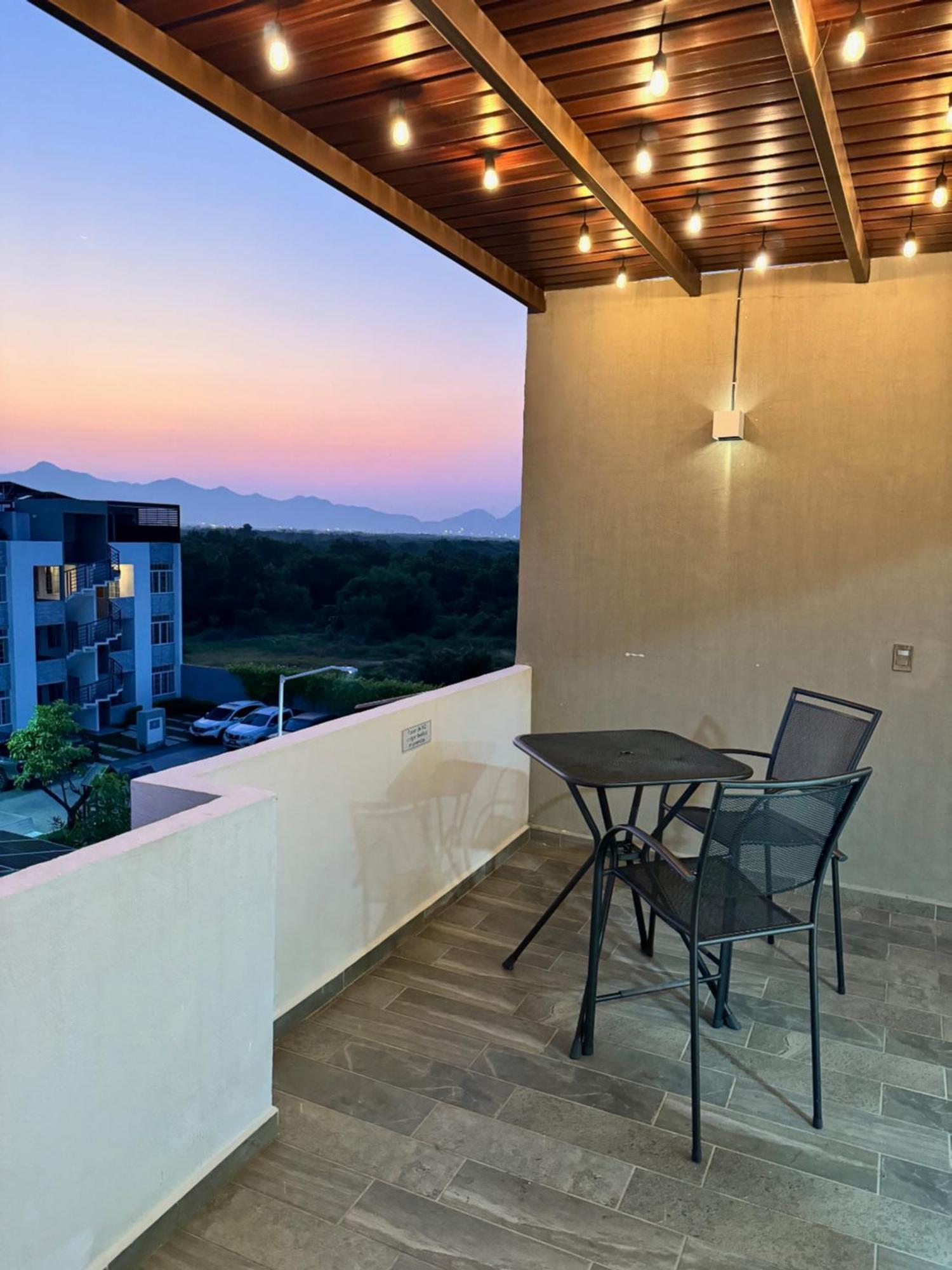 Penthouse Manzanillo Exclusivo Con Alberca Apartment Exterior photo